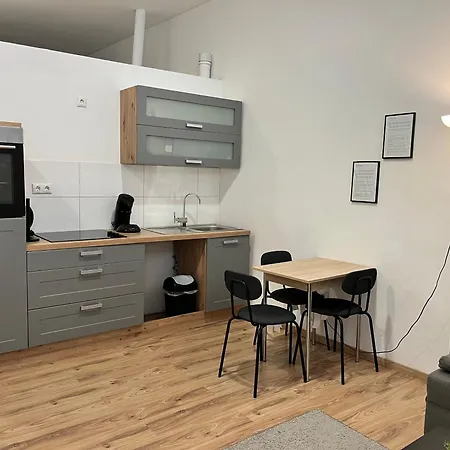 アパート 10c 40qm Wi-fi Free Parking Calm Back House