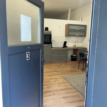 アパート 10c 40qm Wi-fi Free Parking Calm Back House