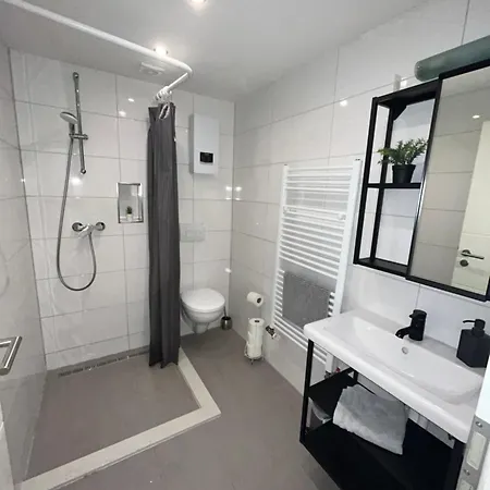 10c 40qm Wi-fi Free Parking Calm Back House